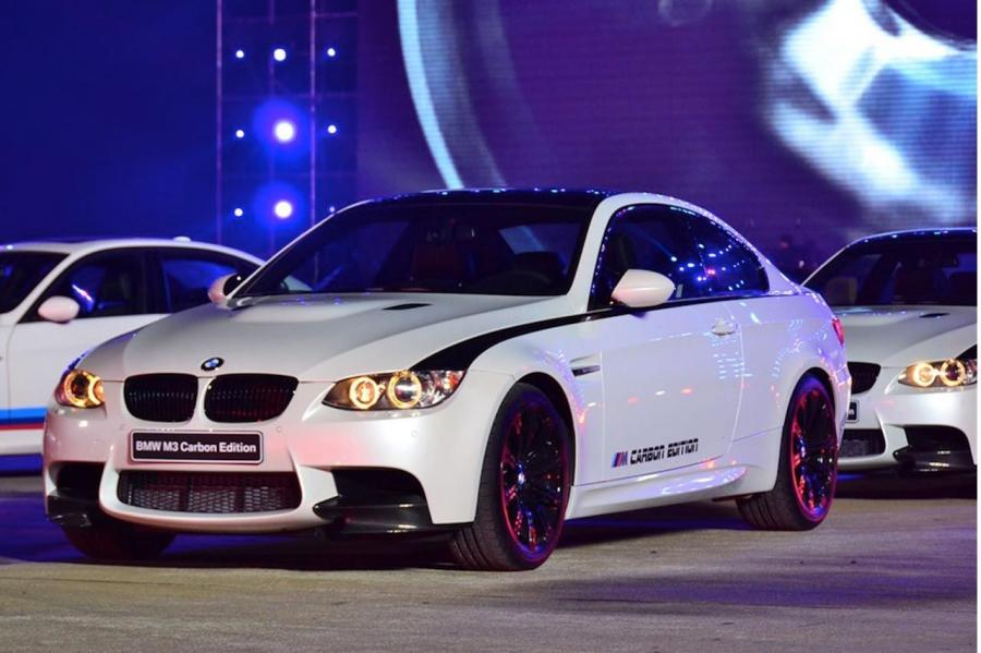  BMW M3 Carbon Edition 2011 года  (фото 1 из 18)